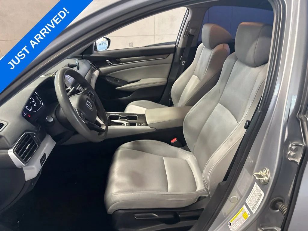 Used 2019  Honda LX image 6