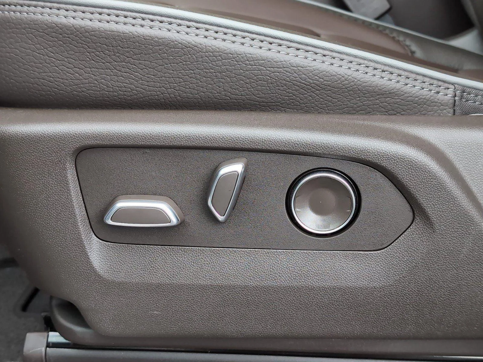 New 2026 Glacier White Tricoat GMC Denali image 19