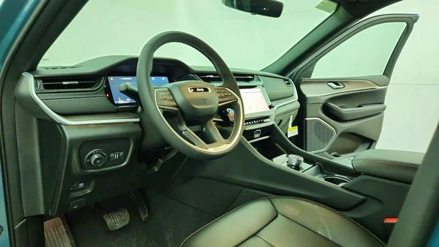 New 2026 Steel Blue Exterior Paint Jeep Limited image 16