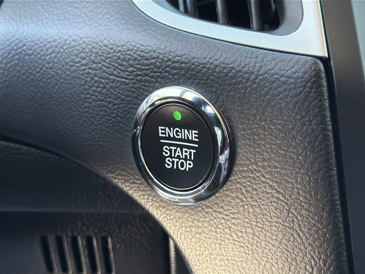 Used 2023 Black Metallic Ford SEL image 29