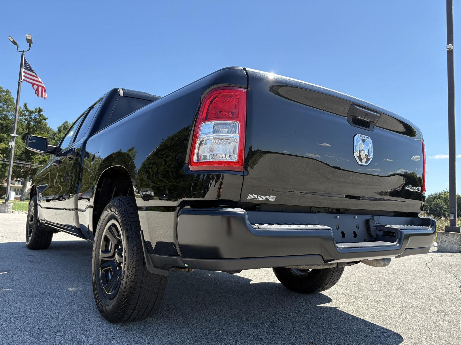Used 2022 Diamond Black Crystal Pearlcoat Ram Tradesman image 19
