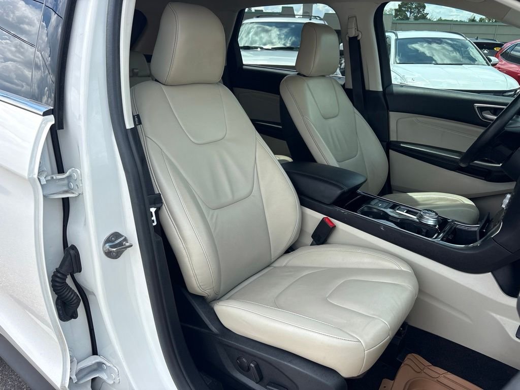 2020 Ford Edge Titanium - Photo 17