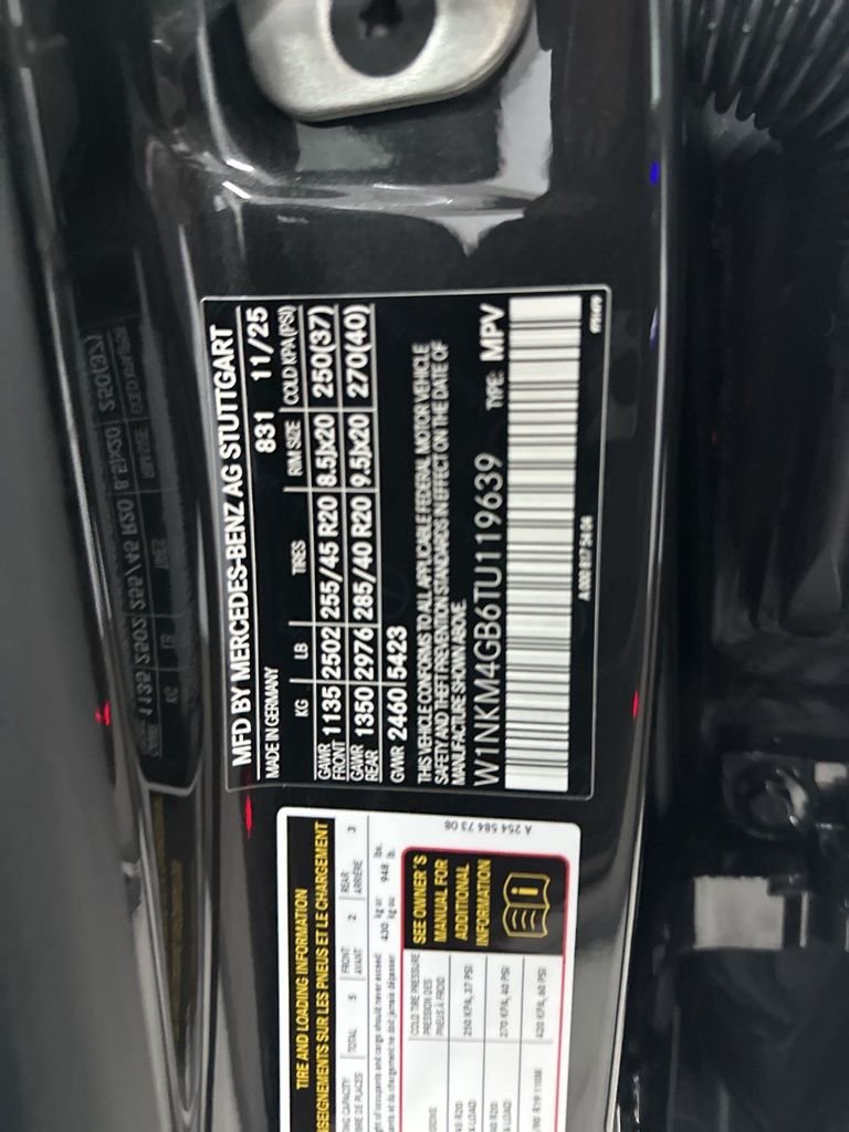 Used 2026 Gray Mercedes-Benz GLC 300 image 33
