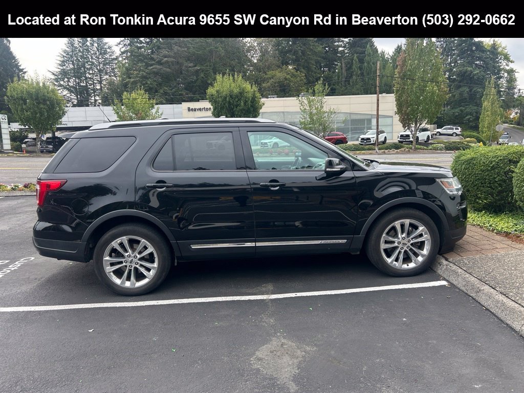 Used 2018 Shadow Black Ford XLT image 3