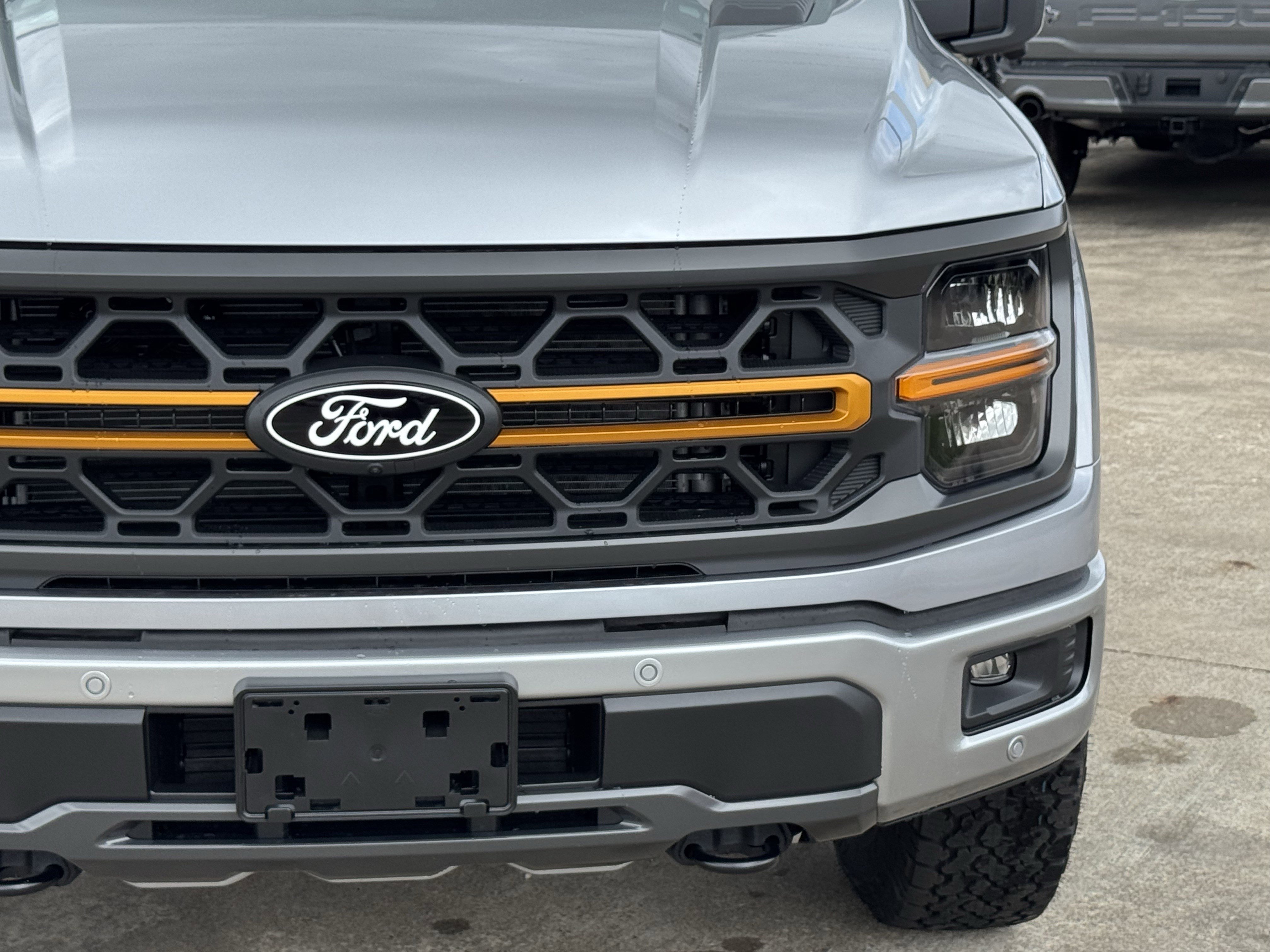 New 2026 Iconic Silver Metallic Ford Tremor image 4