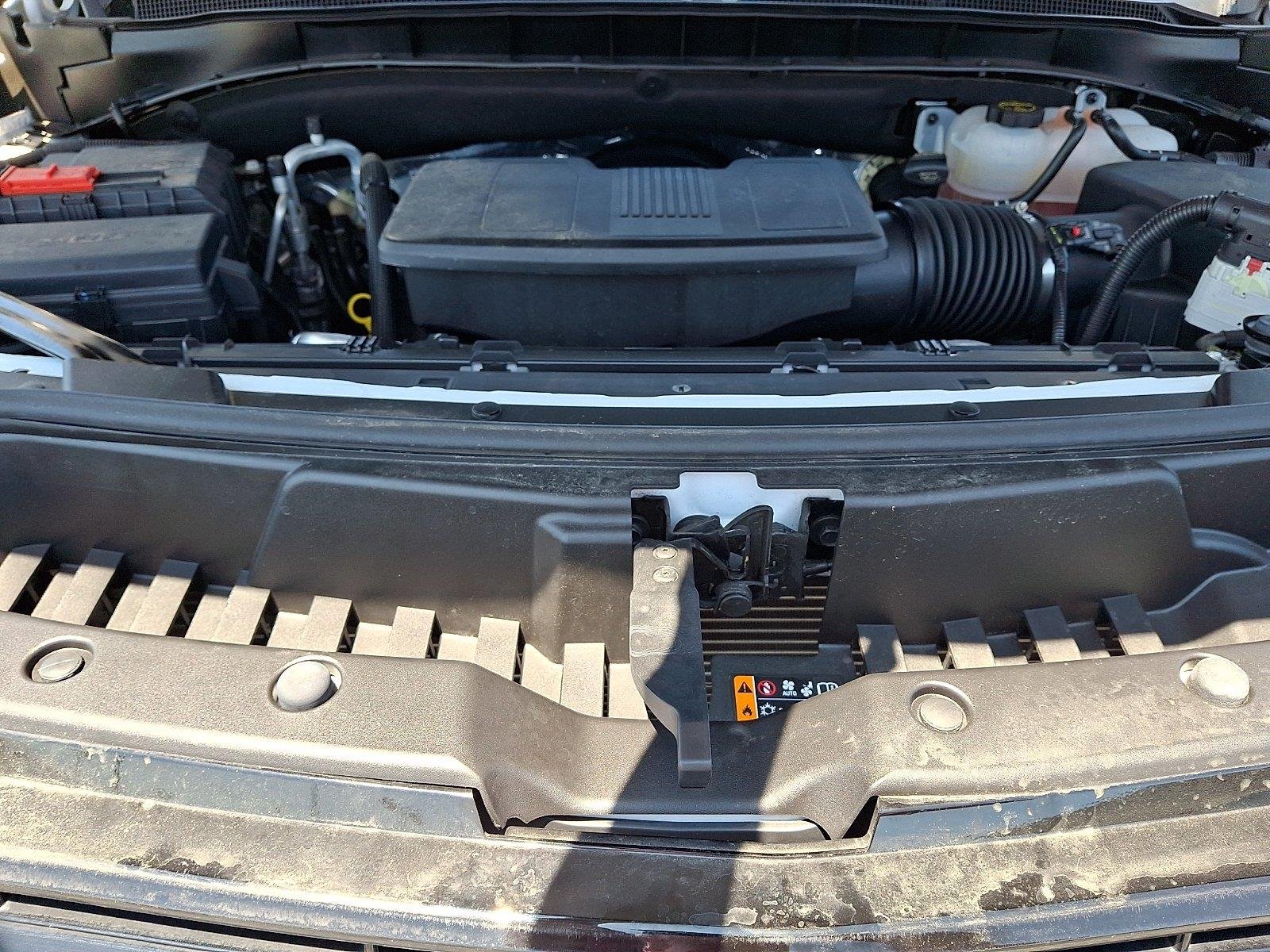 Used 2025 Summit White Chevrolet LS image 28
