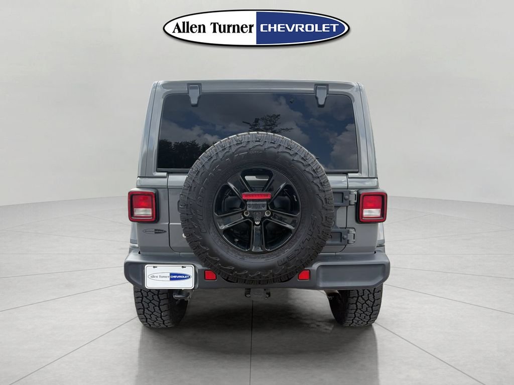 Used 2020 Gray Jeep Unlimited Sahara Altitude image 5