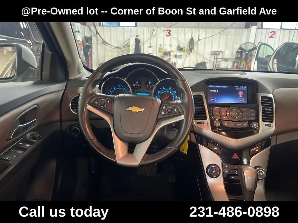 Used 2015 Silver Chevrolet 2LT image 17