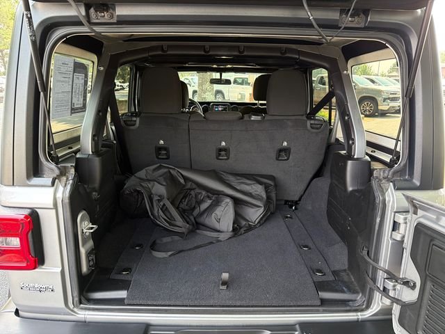 Used 2021 Silver Jeep Unlimited Sport Altitude image 19