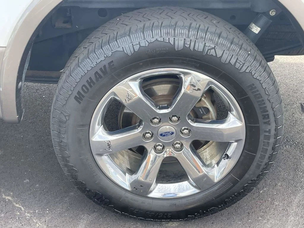 Certified Used 2019  Ford Lariat image 9