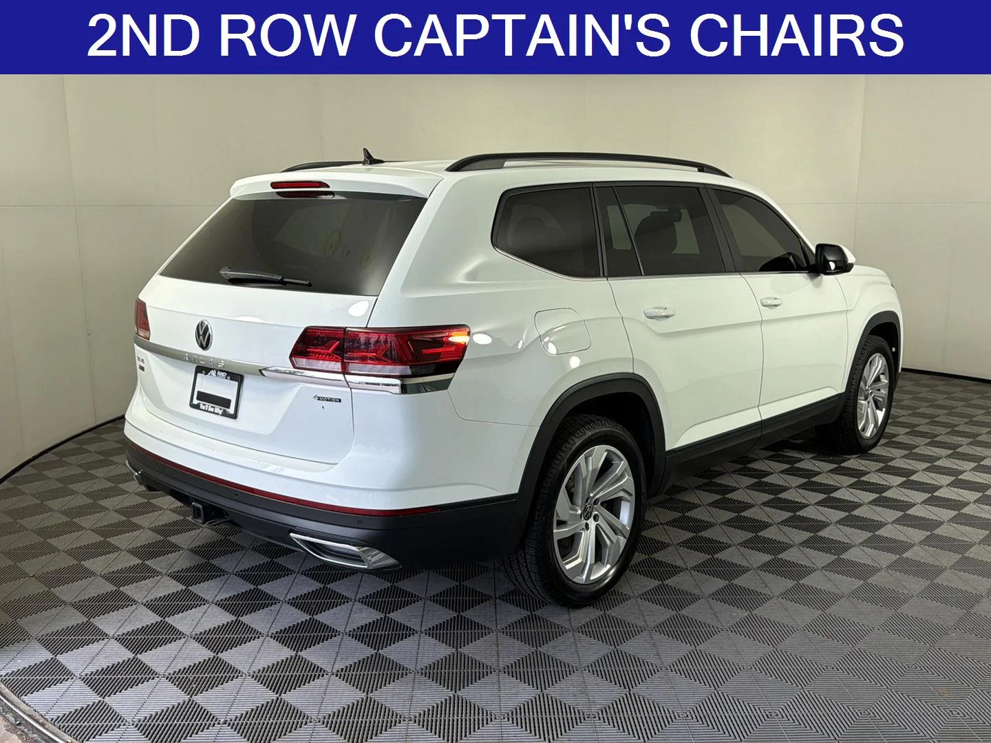 Used 2023 Pure White Volkswagen 3.6L V6 SE w/Technology image 5