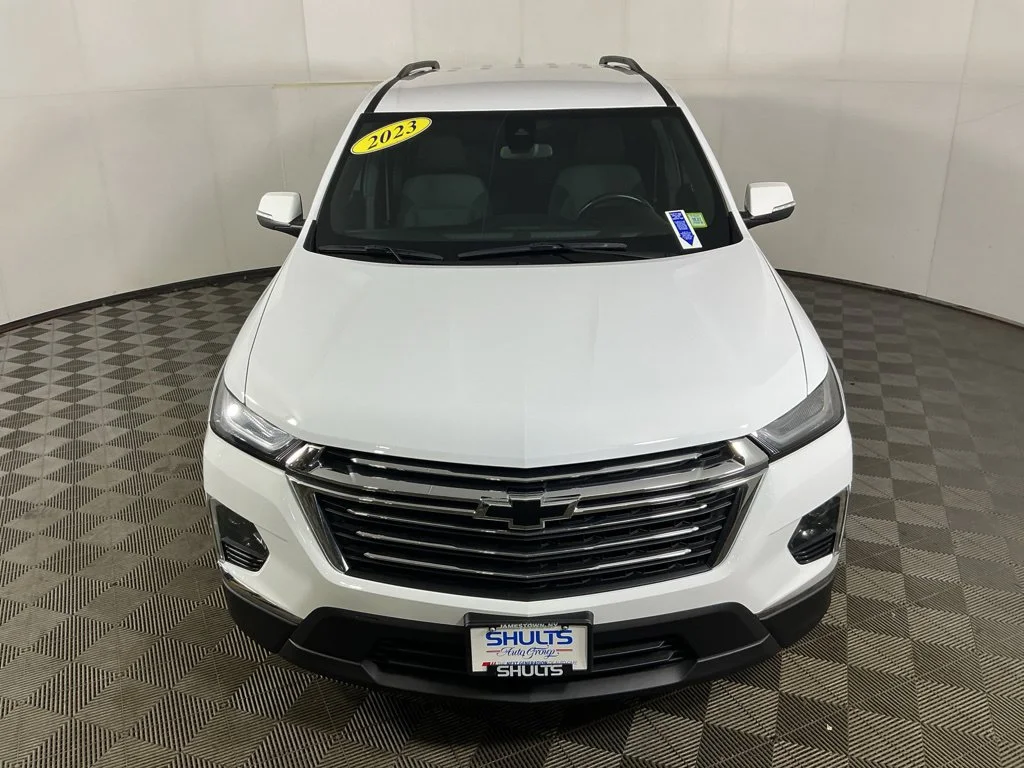 Used 2023 White Chevrolet LT image 3