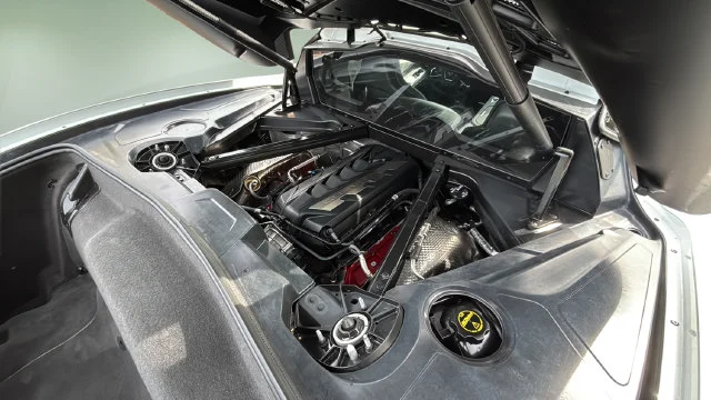 Used 2025 White Chevrolet Stingray image 33