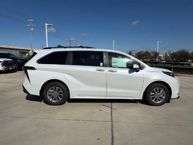 New 2026  Toyota XLE image 3