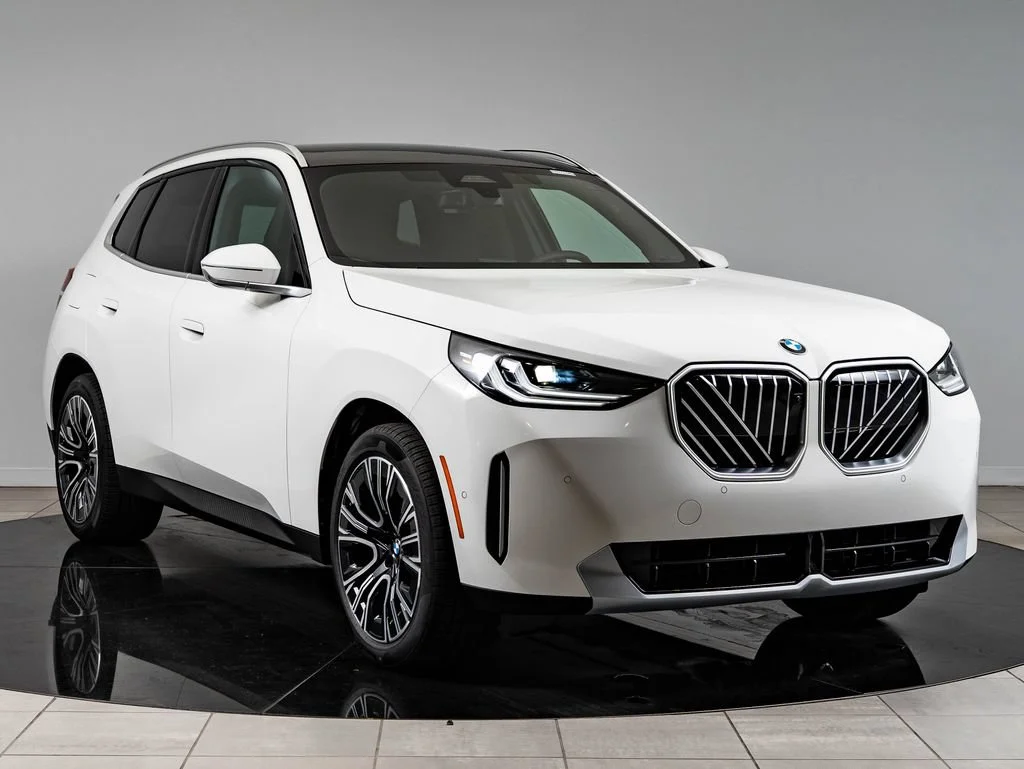 New 2026 Alpine White BMW 30 xDrive image 12
