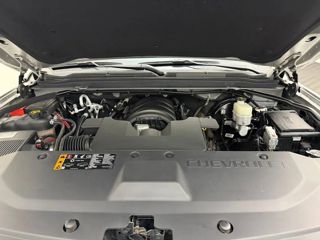 Used 2019 Silver Ice Metallic Chevrolet LT image 34