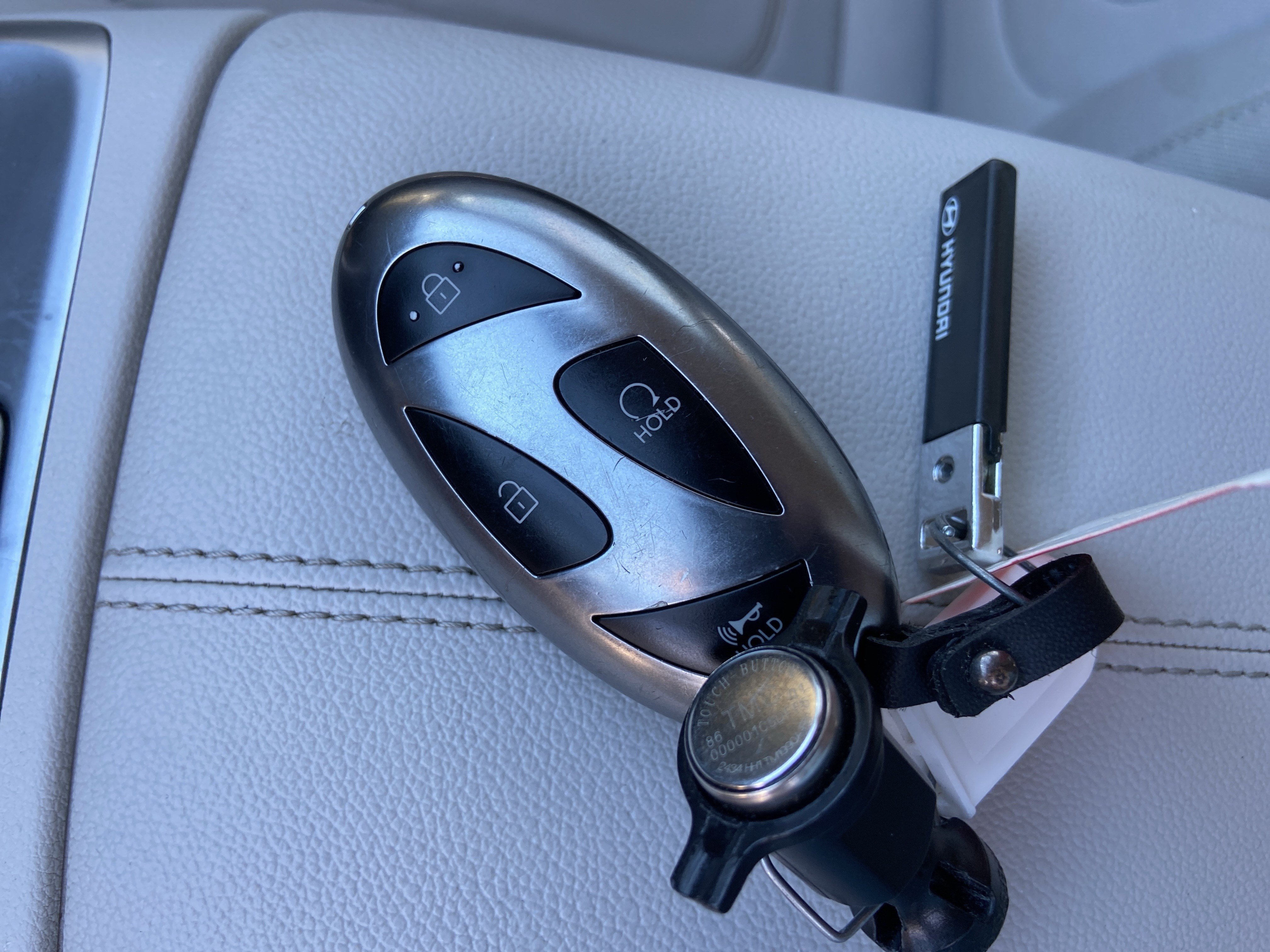 Used 2025 Phantom Black Hyundai SE image 42