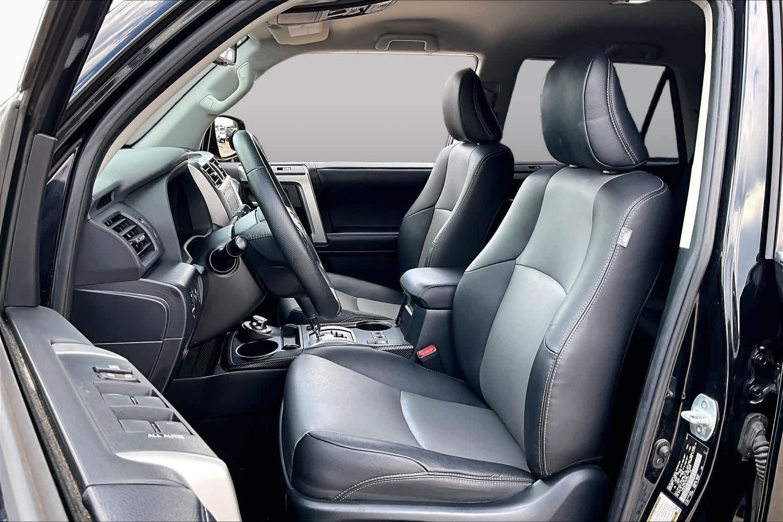 Used 2020 Midnight Black Metallic Toyota SR5 Premium image 8