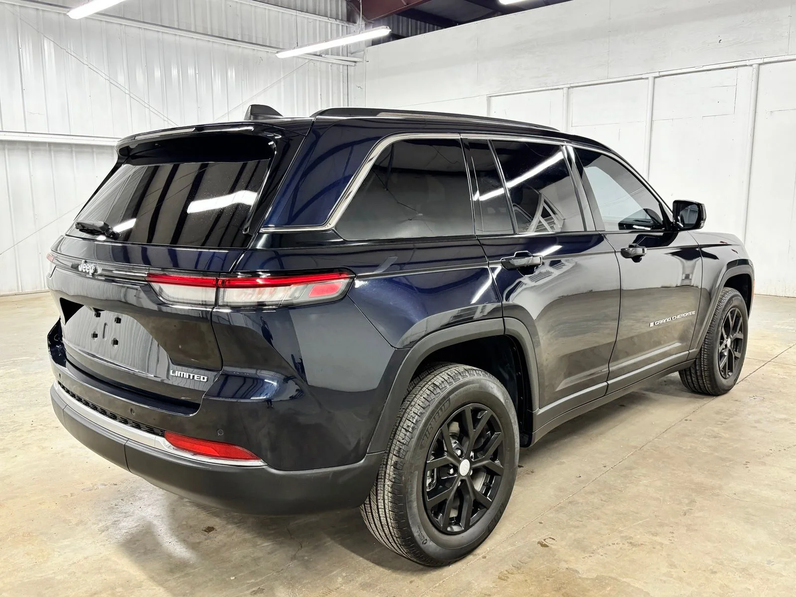 Used 2023 Black Jeep Limited image 7
