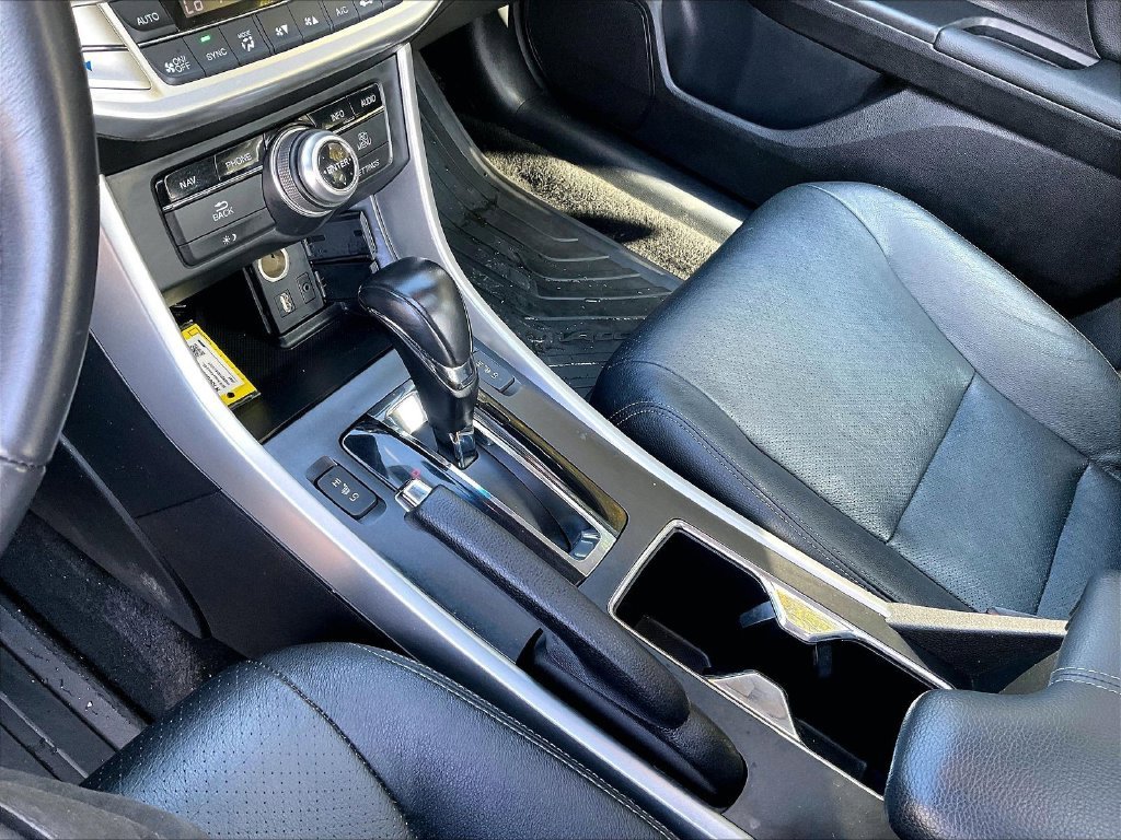 Used 2013 Gray Honda EX-L image 20
