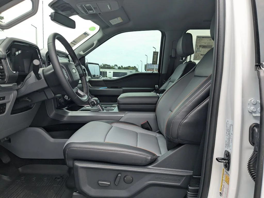 New 2026 Oxford White Ford Lariat image 20