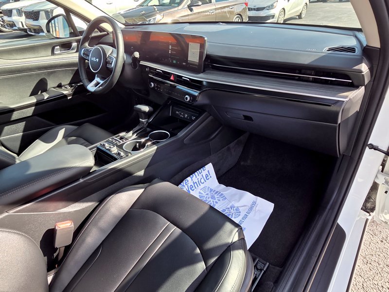 Used 2026 White Kia EX image 12