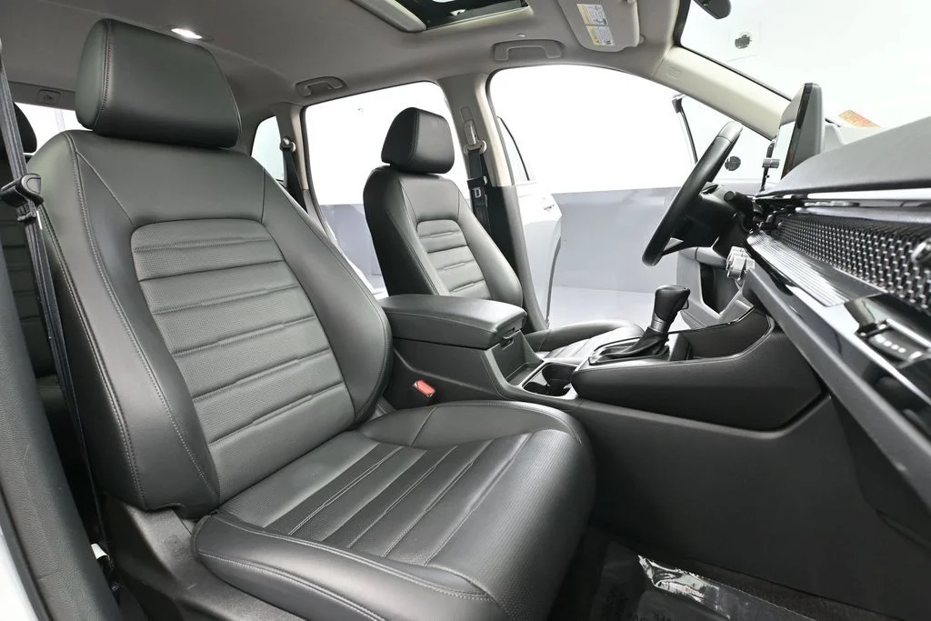 Certified Used 2025 Gray Honda EX-L image 47