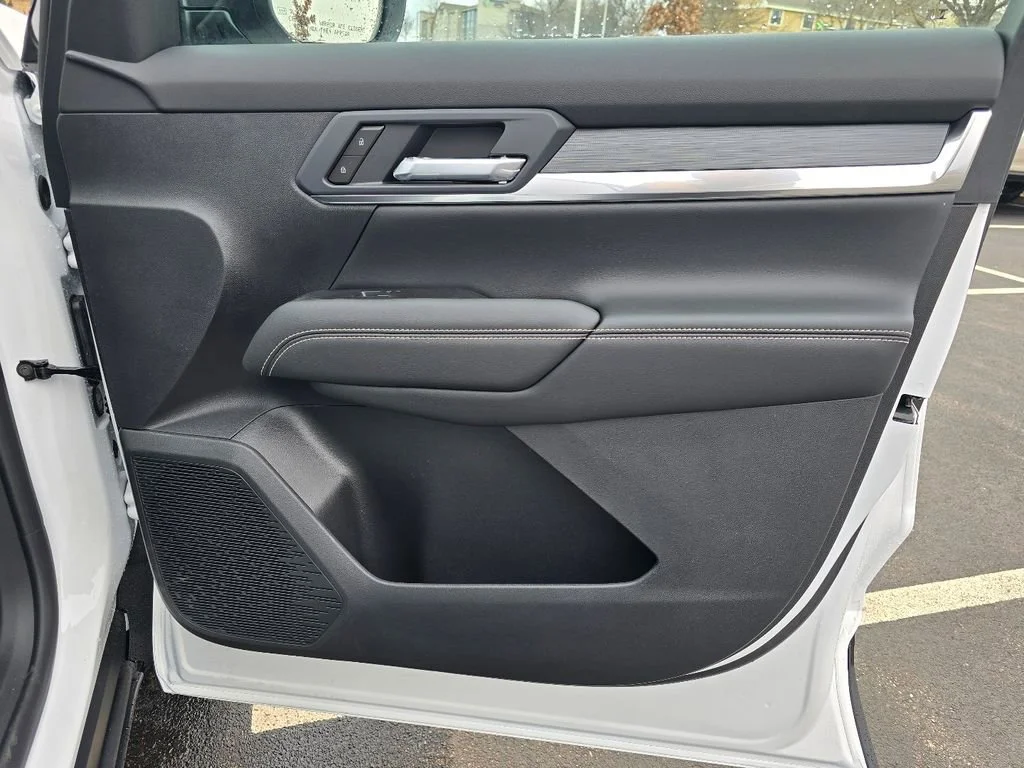 New 2026 Summit White GMC Elevation image 34