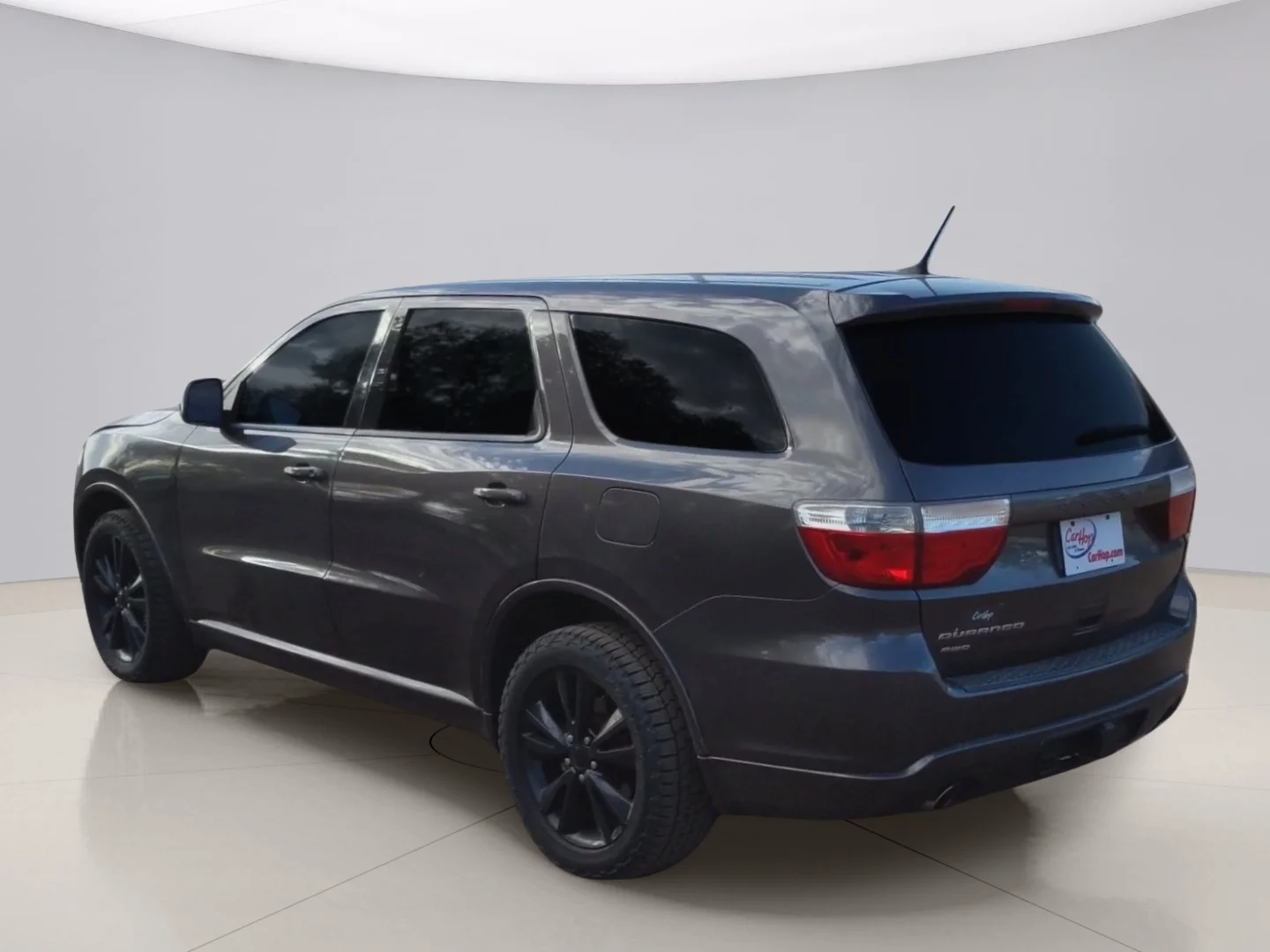 Used 2013 Gray Dodge SXT image 3