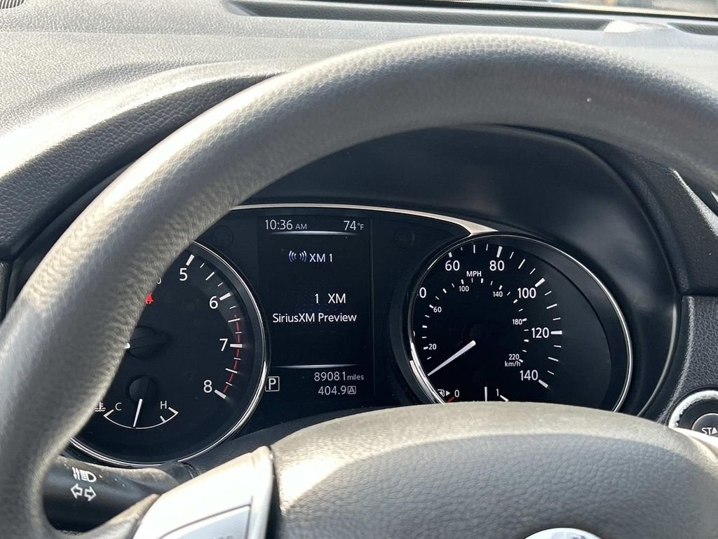 Used 2015 Silver Nissan SV image 23
