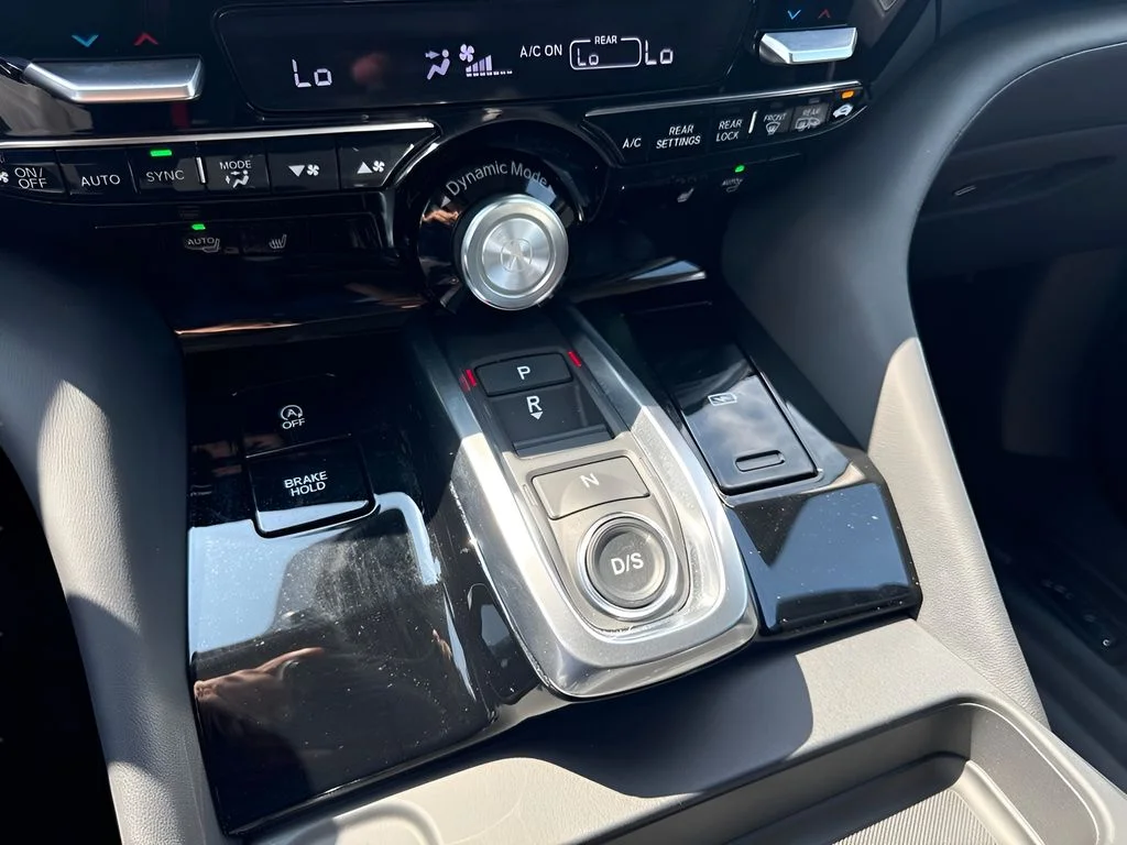 Used 2025 White Acura Technology Package image 11