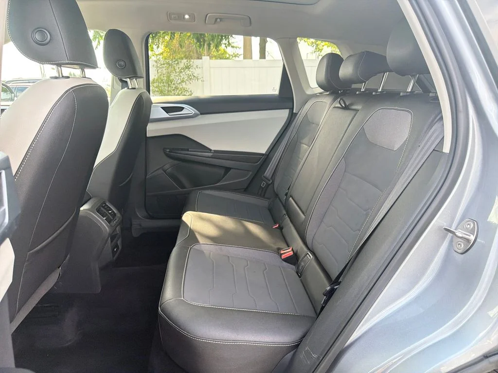 Used 2025 Silver Volkswagen 1.5T SE image 26