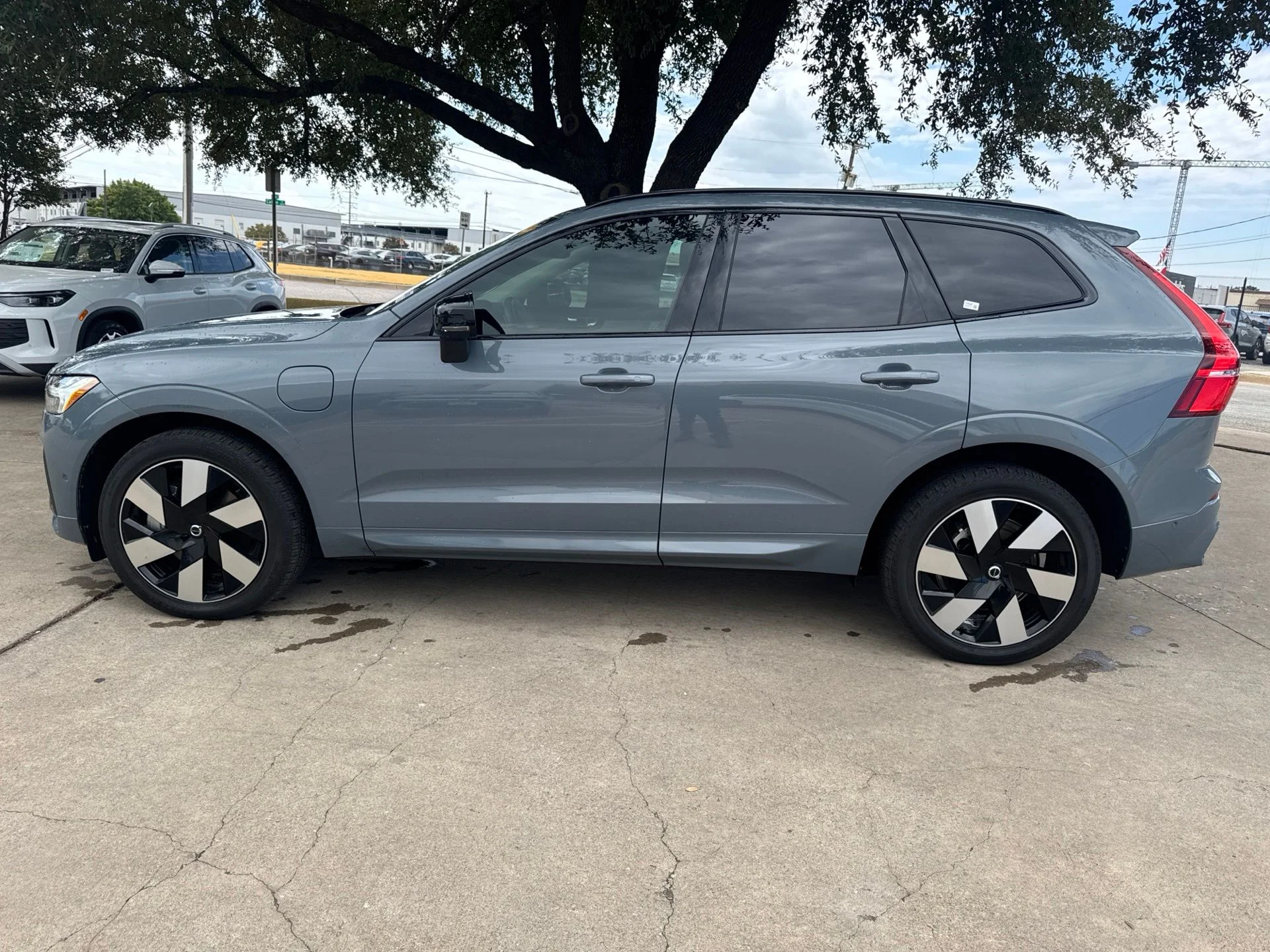 Certified Used 2024 Gray Volvo T8 Plus Dark Theme image 10