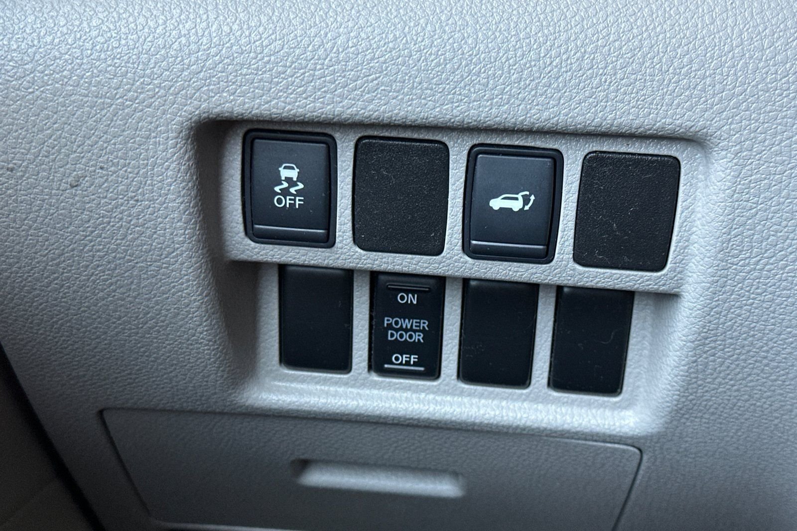 Used 2015 Silver Nissan 3.5 SL image 31
