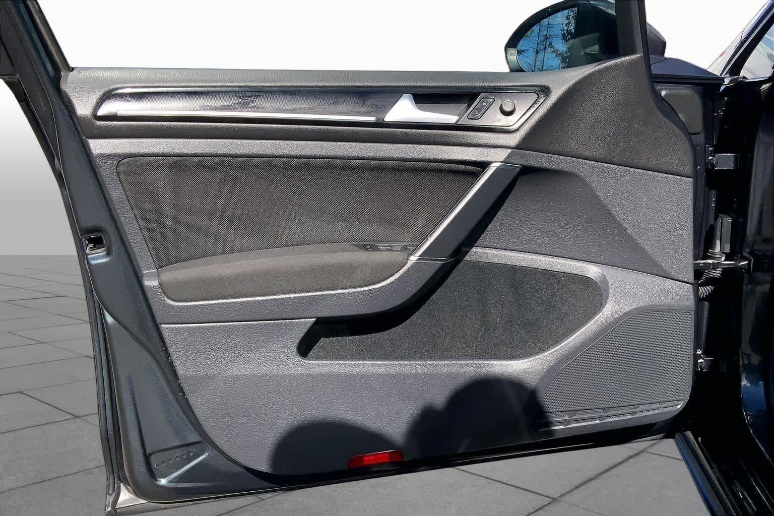 Used 2015 Carbon Steel Gray Metallic Volkswagen S image 22