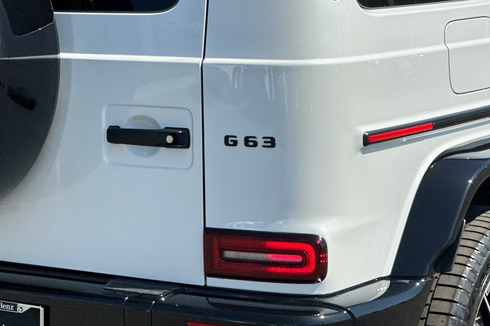 New 2026 MANUFAKTUR Moonlight White Metallic Mercedes-Benz G 63 AMG® image 14