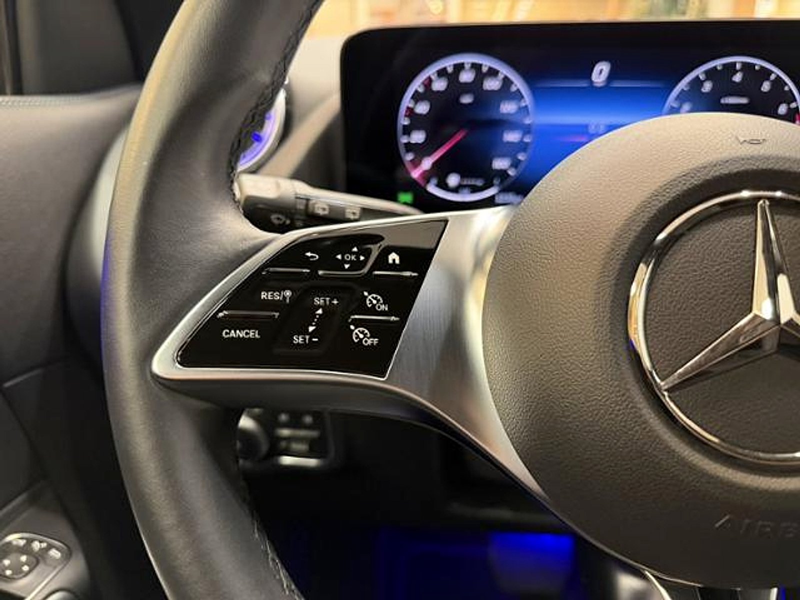Certified Used 2025 Starling Blue Metallic Mercedes-Benz 4MATIC® image 17