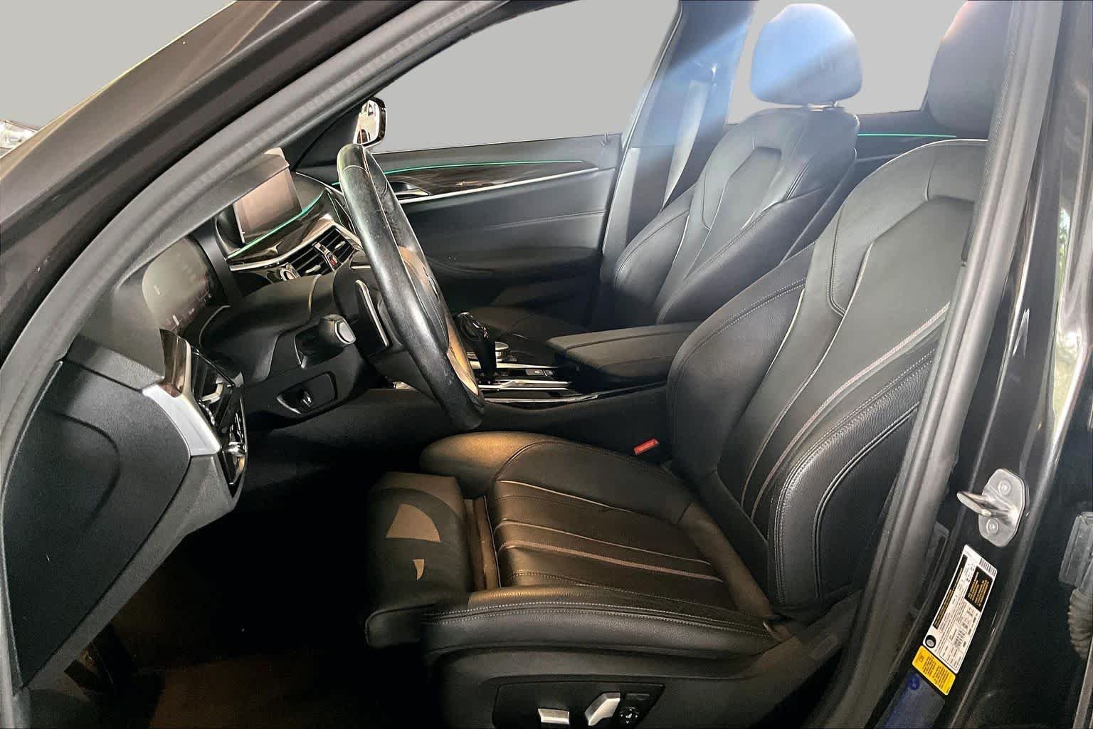 Used 2020 Dark Graphite Metallic BMW 540i image 7
