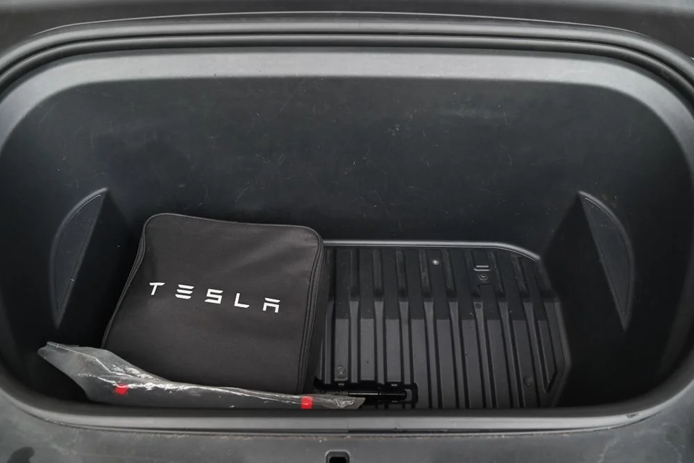 Used 2020  Tesla Long Range image 33