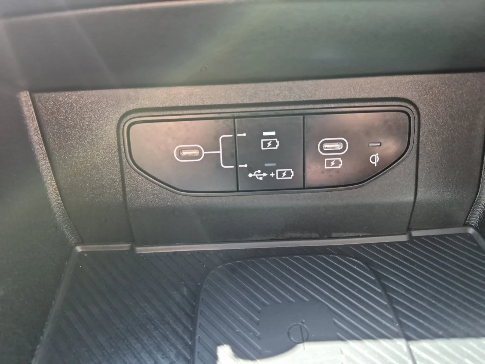 Used 2026 Glacial White Pearl Kia SX image 21