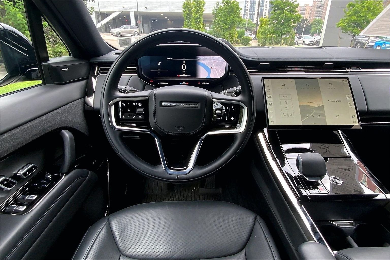Certified Used 2025 Santorini Black Metallic Land Rover SE image 5