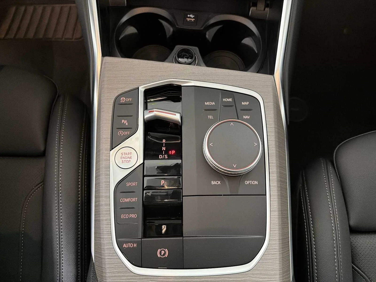 New 2026 Skyscraper Grey Metallic BMW 330i xDrive image 17