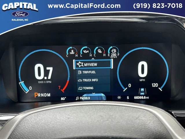 Used 2022 White Ford Lariat image 25