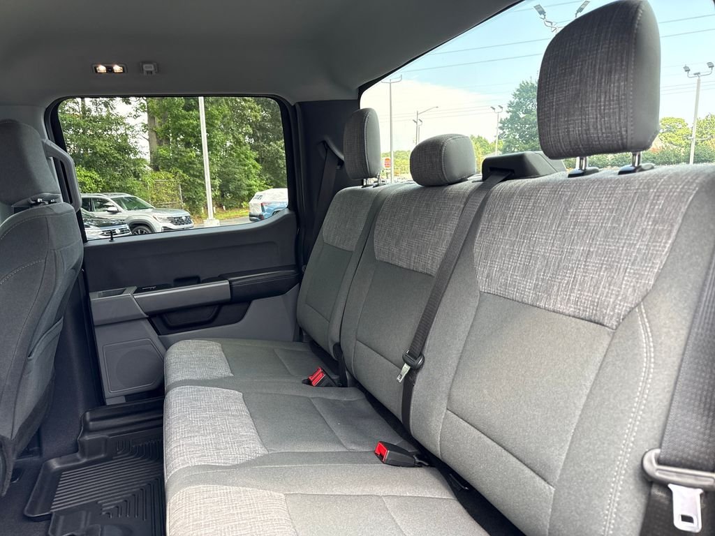 Used 2024 Blue Metallic Ford XLT image 19