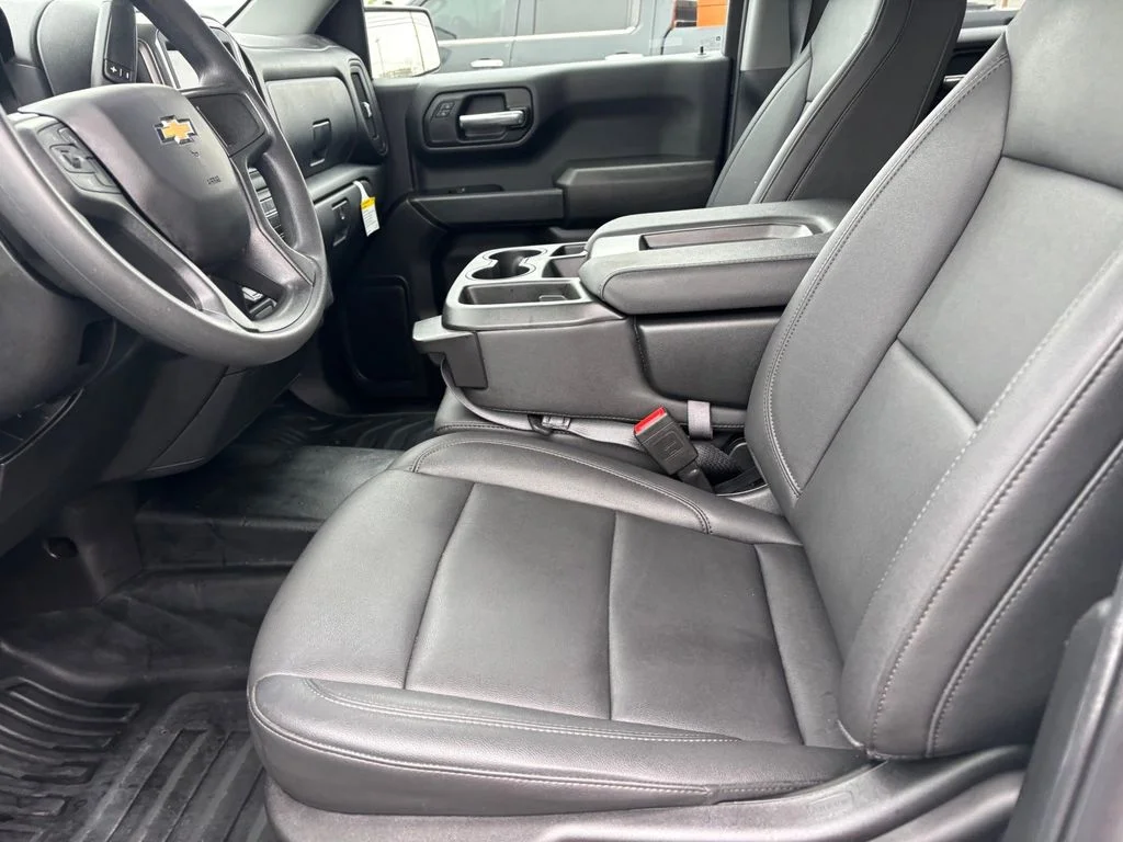 Used 2025 White Chevrolet WT image 11
