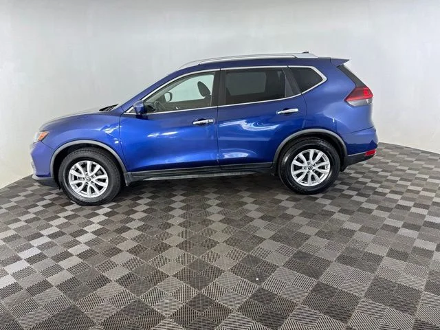 Used 2018 Blue Nissan SV image 8