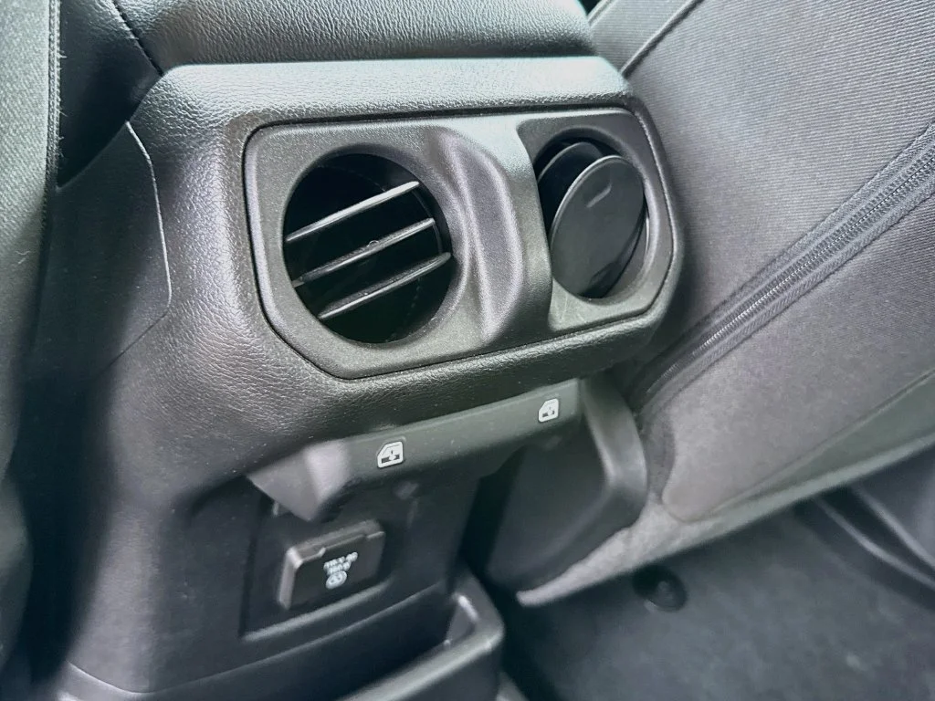 Used 2023 White Jeep Rubicon 4xe image 28