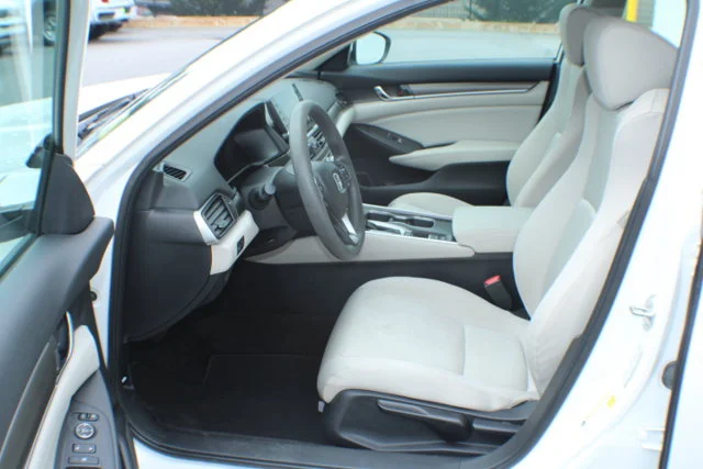 Used 2018 White Honda LX 1.5T image 11