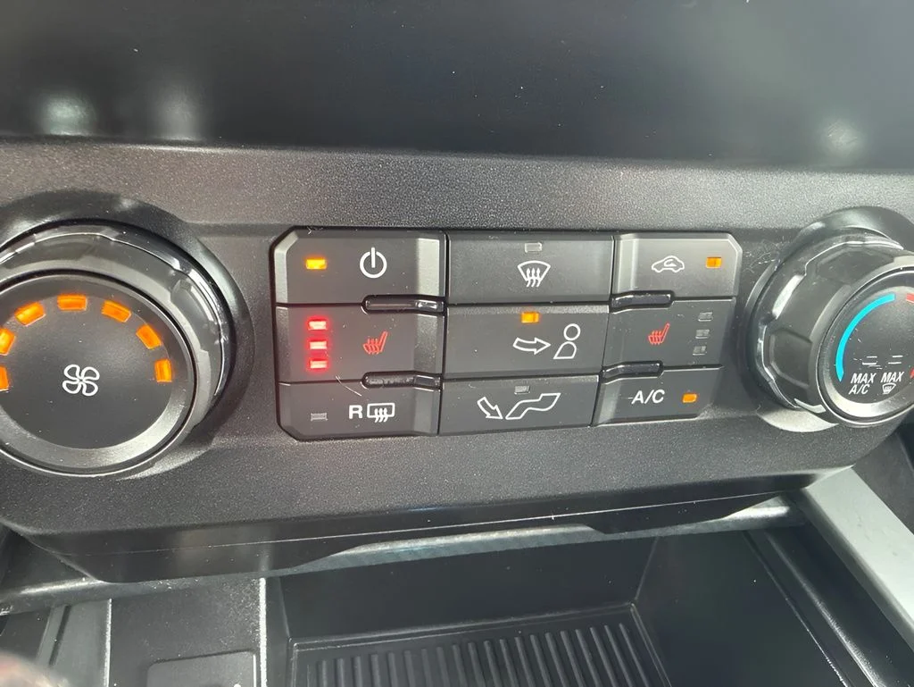Used 2020 White Ford XLT image 21