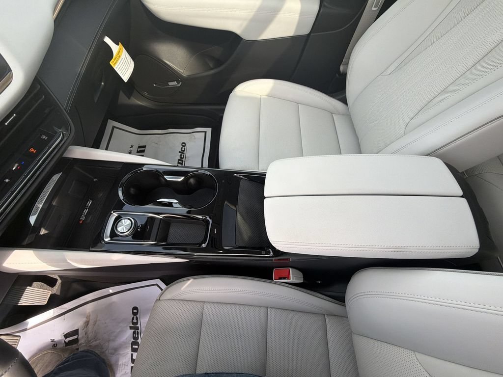 New 2026 Ebony Twilight Metallic Buick Avenir image 27